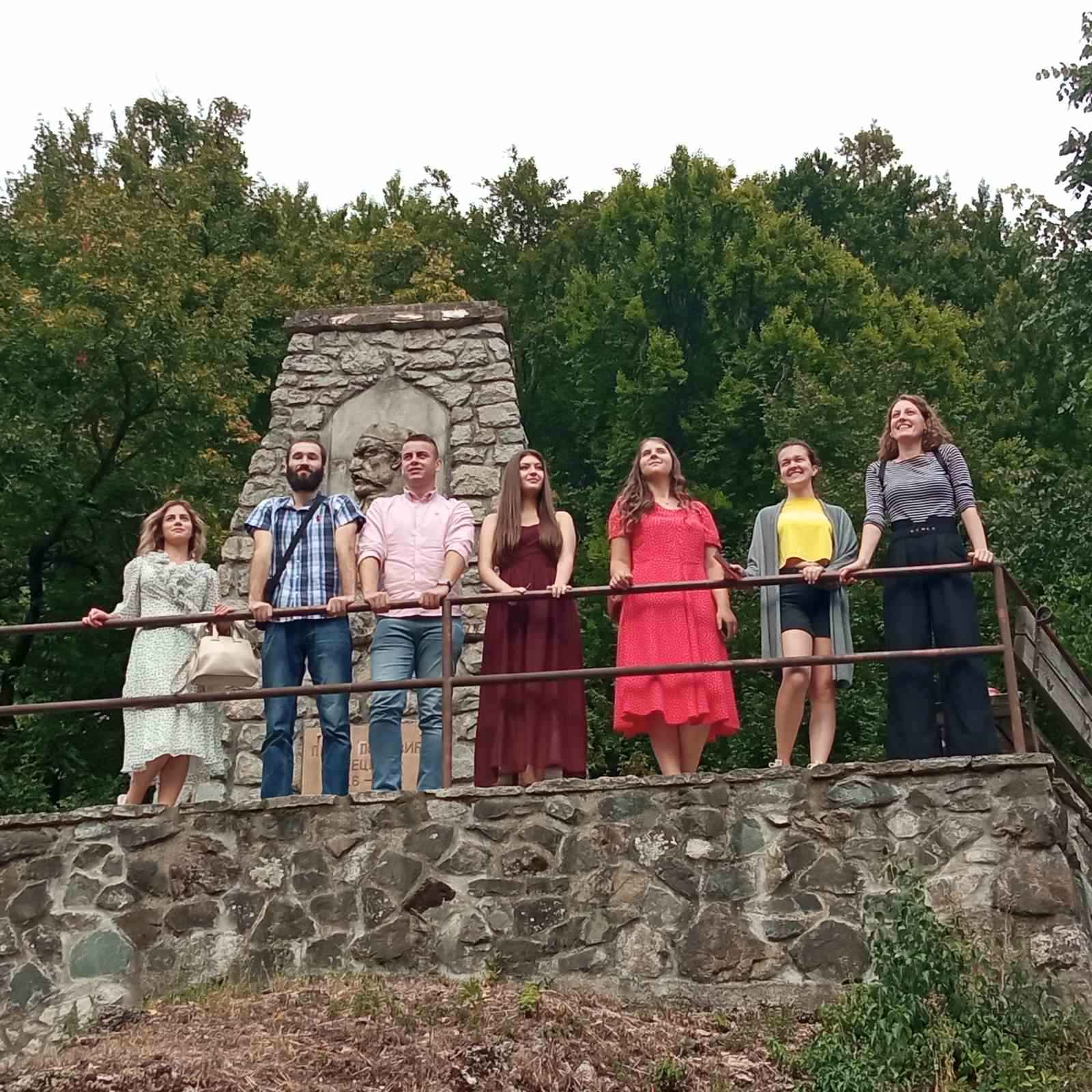 „Сапутници“ у Козарској Дубици одржали књижевно вече посвећено крајишким писцимаbla